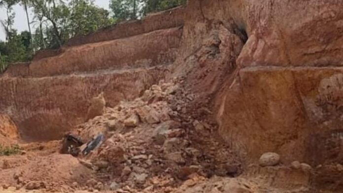 വ‍‍‍‌ർക്കലയിൽ കുന്നിടിക്കുന്നതിനിടയിൽ മുകളിൽ നിന്നും മണ്ണ് അടർന്നുവീണു; ജെസിബി ഡ്രൈവർക്ക് ദാരുണാന്ത്യം