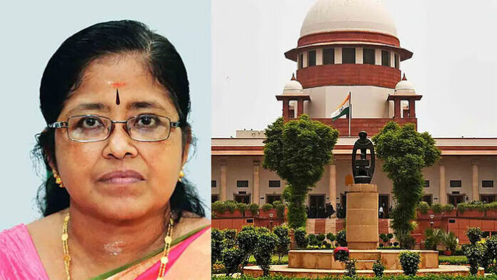 ശബരിമല സ്വര്‍ണക്കൊള്ളക്കേസില്‍ ദേവസ്വം ബോര്‍ഡ് മുന്‍ സെക്രട്ടറി എസ് ജയശ്രീക്ക് മുന്‍കൂര്‍ ജാമ്യം; 'സ്ത്രീയെന്ന പ്രത്യേക പരിഗണന' നല്‍കുന്നുവെന്ന് സുപ്രീംകോടതി