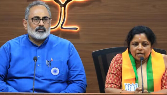 നെഞ്ചോട് ചേര്‍ത്ത ആ കൈ വിട്ടു! കൊട്ടാരക്കരയിലെ 'യുഡിഎഫ് മുഖം' ആര്‍ രശ്മി ഇനി ബിജെപിയില്‍; നേതാക്കള്‍ മോശം പരാമര്‍ശം നടത്തി അപമാനിച്ചു; പരാതി നല്‍കിയിട്ടും നടപടിയില്ലെന്നും പ്രതികരണം; സതീശനും കൊടിക്കുന്നിലും വിളിച്ചിട്ടും വഴങ്ങാതെ പടിയിറക്കം; കൊട്ടാരക്കരയില്‍ എന്‍ഡിഎ സ്ഥാനാര്‍ഥിയാകുമോ?