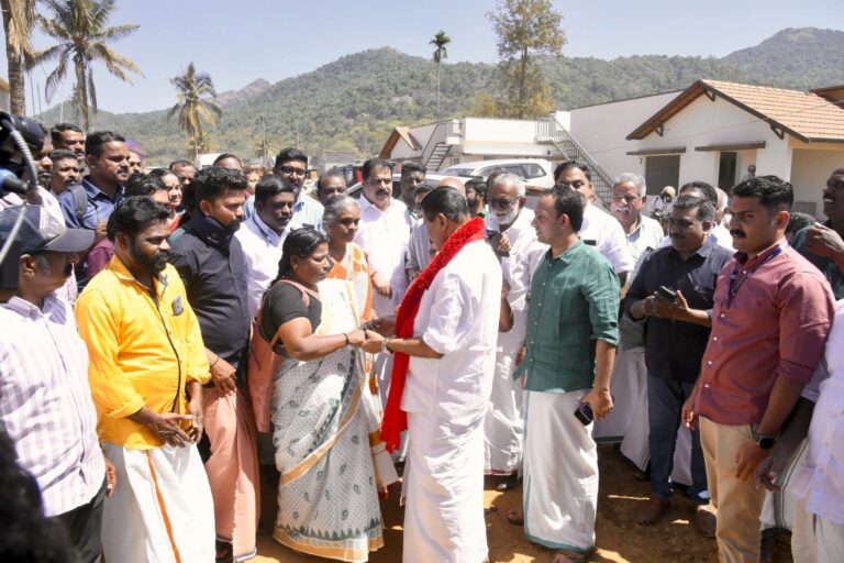 സിപിഎം ഒരു കാലത്തും ജമാഅത്തെയുമായി സഖ്യം ഉണ്ടാക്കിയിട്ടില്ല; വി ഡി സതീശന്‍ ഉളുപ്പില്ലാതെ നുണപറയുന്നു; ജമാഅത്തെ ഇസ്ലാമി വര്‍ഗീയ കക്ഷിയല്ലെന്ന് പറയുന്ന ഏക പാര്‍ട്ടി കോണ്‍ഗ്രസ്; ഇപ്പോള്‍ മുസ്ലിം ലീഗും അതേ നിലപാട് എടുക്കുന്നു; വിമര്‍ശനവുമായി എം വി ഗോവിന്ദന്‍