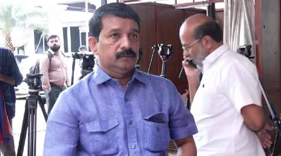 മലമ്പുഴയില്‍ വിഎസിന്റെ മുന്‍ പേഴ്‌സണല്‍ സെക്രട്ടറി യു.ഡി.എഫ് സ്വതന്ത്രനായി മത്സരത്തിന്, അമ്പരപ്പിക്കുന്ന നീക്കവുമായി കോൺഗ്രസ്