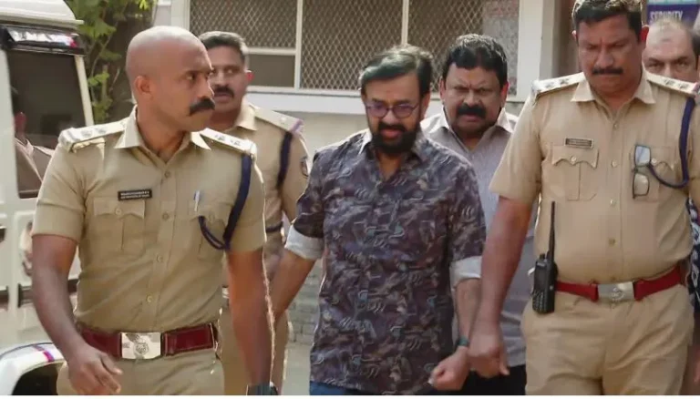 ‘അപകടശേഷം കാര്‍ നിര്‍ത്താതെ പോയി; നാട്ടുകാരാണ് ആശുപത്രിയിലെത്തിച്ചത്’ പരാതിയുമായി പോകും; മണിയന്‍പിള്ള രാജുവിനെതിരെ അപകടത്തില്‍പ്പെട്ട യുവാക്കള്‍