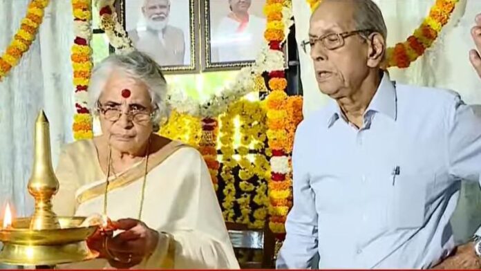 'അതിവേഗ റെയിലിനായി' ഓഫീസ് തുറന്ന് ഇ.ശ്രീധരൻ; ഭാര്യ രാധ നിലവിളക്ക് കൊളുത്തി ഉദ്ഘാടനം ചെയ്തു