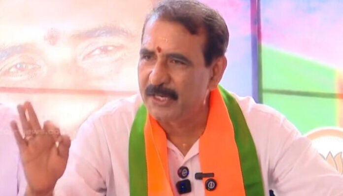 'നിലവിളക്ക് കൊളുത്തുന്നത് ഹറാമാണെന്ന് പ്രഖ്യാപിക്കുന്നവര്‍ക്ക് അമ്പലത്തിലെ കാര്യങ്ങള്‍ നോക്കാന്‍ നേരം ഉണ്ടാകില്ല'; വീണ്ടും പ്രകോപന പരാമര്‍ശവുമായി ബി ഗോപാലകൃഷ്ണന്‍; റിപ്പോര്‍ട്ട് തേടി മുഖ്യ തെരഞ്ഞെടുപ്പ് ഓഫീസര്‍; വിവാദ പരാമര്‍ശത്തില്‍ പ്രതിഷേധം ശക്തം