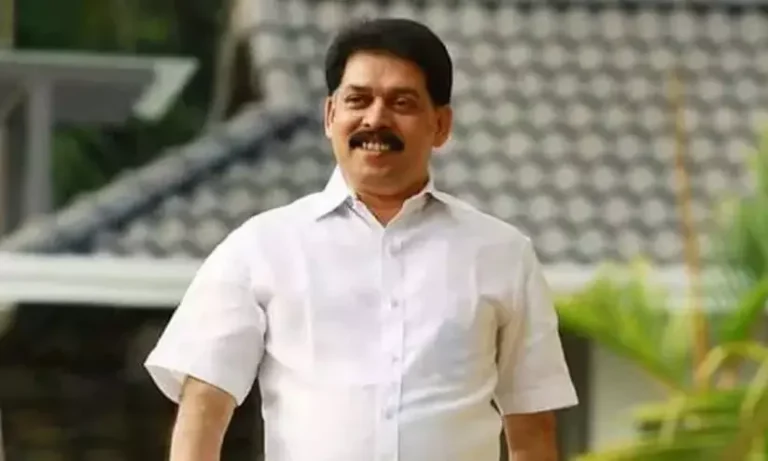 കൊടുവള്ളിയിൽ രാഷ്ട്രീയ അട്ടിമറി; ഇടതുകോട്ട തകർത്ത് കാരാട്ട് റസാഖ് മുസ്ലിം ലീഗിലേക്ക് മടങ്ങി