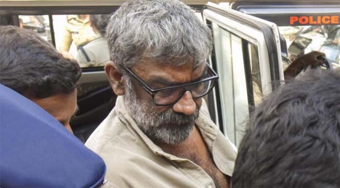 വോട്ട് ചെയ്യാന്‍ ജാമ്യം വേണമെന്ന് രഞ്ജിത്ത്; ക്രിമിനല്‍ കേസ് പ്രതിക്ക് അവകാശമില്ലെന്ന് സര്‍ക്കാര്‍; രഞ്ജിത്തിന്റെ ഇടക്കാല ജാമ്യാപേക്ഷ തള്ളി കോടതി