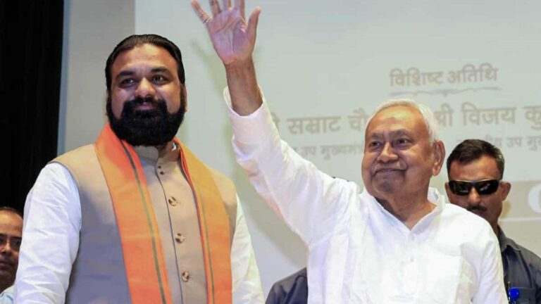 ബിഹാറിൽ നിതീഷ് യുഗത്തിന് അവസാനം; മുഖ്യമന്ത്രി സ്ഥാനം രാജിവെച്ചു; സാമ്രാട്ട് ചൗധരി പുതിയ മുഖ്യമന്ത്രി
