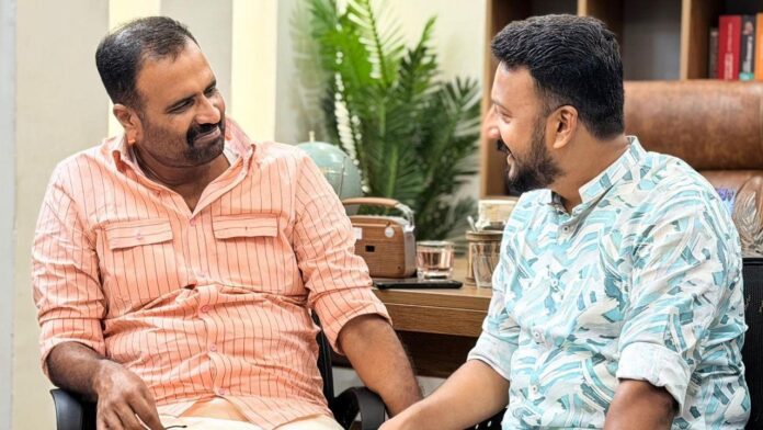 'ഏറെ കാലത്തിനുശേഷം പ്രിയപ്പെട്ട രാഹുൽ മാങ്കൂട്ടത്തിലിനെ കണ്ടു'; വീട്ടിൽ സന്ദർശിച്ച് സി.ആർ. മഹേഷ്