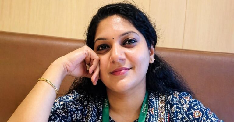 ‘മകൾ ആത്മഹത്യ ചെയ്യില്ല, സംശയം നിഖിലിനെ, വാട്സാപ്പ് ചാറ്റ് തെളിവ്’: മുഖ്യമന്ത്രിക്ക് പരാതി നൽകി കാർത്തികയുടെ കുടുംബം