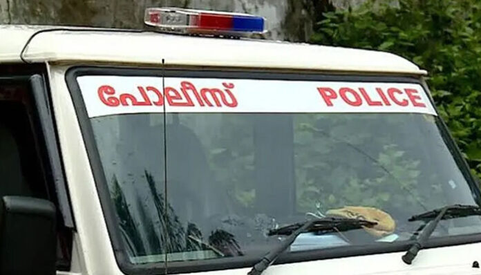 ക്ഷേത്ര ഭണ്ഡാരം തകര്‍ത്ത് കവര്‍ച്ച; പ്രായപൂര്‍ത്തിയാകാത്ത മൂന്നു കുട്ടികള്‍ പിടിയില്‍: പണം ചിലവഴിച്ചത് സിനിമ കാണാന്‍