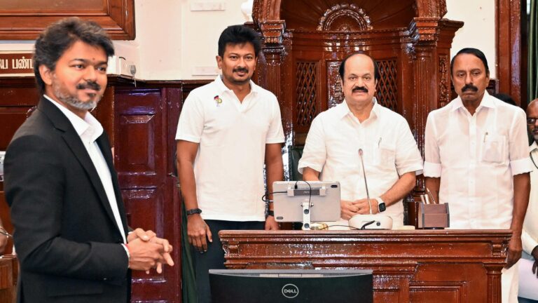 JCD പ്രഭാകർ സ്പീക്കർ, M.രവിശങ്കർ ഡെപ്യൂട്ടി സ്പീക്കർ; തമിഴ്നാട്ടിൽ TVK യുഗം തുടങ്ങി