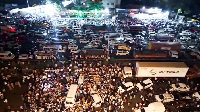 3 വയസ്സുകാരിയെ ബലാത്സംഗംചെയ്ത് കൊന്നസംഭവം: മൃതദേഹവുമായി പ്രതിഷേധം; 4 മണിക്കൂർ ദേശീയപാത തടസ്സപ്പെട്ടു