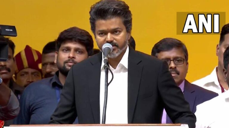 വിജയ് ഇനി ജനനായകൻ, മുഖ്യമന്ത്രിയായി സത്യപ്രതിജ്ഞ ചെയ്ത് അധികാരമേറ്റു