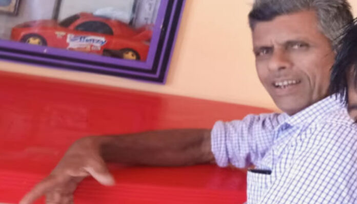 സുഹൃത്തുക്കൾക്കൊപ്പം കടപ്പുറത്ത് ഇരിക്കുമ്പോൾ അപകടം; ശക്തമായ കാറ്റിൽ ഉണങ്ങിയ തെങ്ങ് ശരീരത്തിൽ വീണ് വയോധികന് ദാരുണാന്ത്യം