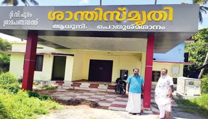 ഗ്യാസ് ശ്മശാനത്തില്‍ നിന്നും കള്ളന്മാര്‍ മോഷ്ടിച്ചത് 16 സിലണ്ടറുകള്‍; 75,000 രൂപയുടെ നഷ്ടം: സംഭവം വൈക്കം ടി.വി പുരം പഞ്ചായത്തില്‍