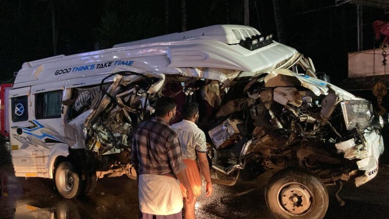 മലപ്പുറം കൊണ്ടോട്ടിയിൽ വാഹനപകടം; രണ്ട് മരണം, അഞ്ച് പേരുടെ നില ഗുരുതരം