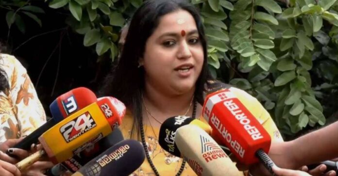 അനാവശ്യ വാട്സാപ് സന്ദേശം അയച്ചു: അൻസിബയുടെ ആരോപണങ്ങൾ നിഷേധിച്ച് നടി ലക്ഷ്മിപ്രിയ