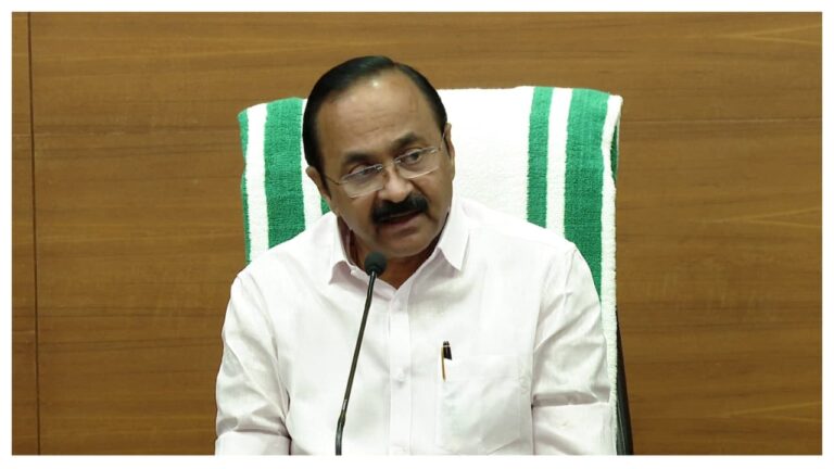 പിഎം ശ്രീയിൽ തുടരാൻ കേരളം; കരാർ വ്യവസ്ഥയിൽ ഇളവ് തേടും, ഉപസമിതി റിപ്പോർട്ടിന് ശേഷം തുടർനടപടി