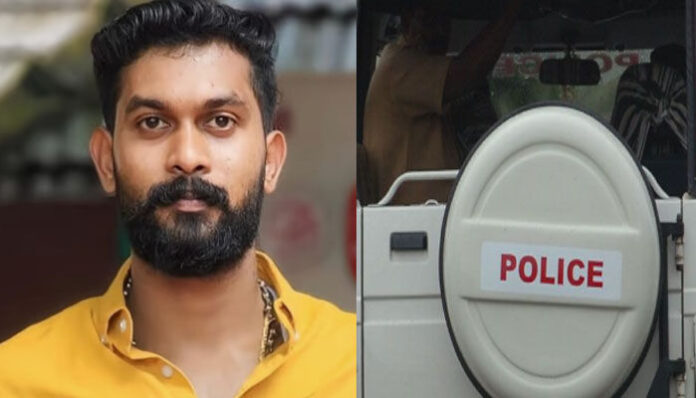 ഒരാളെ കൈത്തോക്ക് ഉപയോഗിച്ച് വെടിവെച്ചു; വെട്ടിയും കുത്തിയും കൊല്ലാൻ ശ്രമം; ഒടുവിൽ സ്ഥിരം ശല്യക്കാരനായ ലിയോയെ നാട് കടത്തി ഒരാളെ കൈത്തോക്ക് ഉപയോഗിച്ച് വെടിവെച്ചു; വെട്ടിയും കുത്തിയും കൊല്ലാൻ ശ്രമം; ഒടുവിൽ സ്ഥിരം ശല്യക്കാരനായ ലിയോയെ നാട് കടത്തി