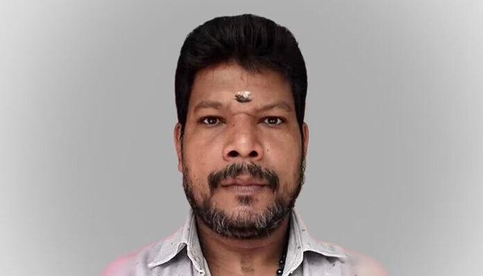 ഓട്ടോറിക്ഷ ഓടിക്കുന്നതിനിടെ നെഞ്ചുവേദന; നിയന്ത്രണം വിട്ട ഓട്ടോ സ്കൂട്ടറിലിടിച്ച് ഡ്രൈവര് മരിച്ചു ഓട്ടോറിക്ഷ ഓടിക്കുന്നതിനിടെ നെഞ്ചുവേദന; നിയന്ത്രണം വിട്ട ഓട്ടോ സ്കൂട്ടറിലിടിച്ച് ഡ്രൈവര് മരിച്ചു