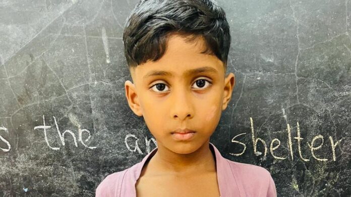 ഓട്ടോയിൽനിന്ന് വീണു, ലോറികയറി രണ്ടാംക്ലാസുകാരൻ മരിച്ചു; അപകടം ചേന്ദമംഗലൂരിന് സമീപം ഓട്ടോയിൽനിന്ന് വീണു, ലോറികയറി രണ്ടാംക്ലാസുകാരൻ മരിച്ചു; അപകടം ചേന്ദമംഗലൂരിന് സമീപം