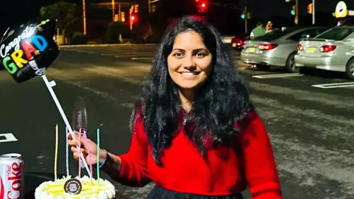 ക്ഷേത്രത്തിലേക്ക് പോകുംവഴി കാത്തിരുന്ന ദുരന്തം: യുഎസിൽ ഇന്ത്യൻ വിദ്യാർത്ഥിനിക്ക് ദാരുണാന്ത്യം ക്ഷേത്രത്തിലേക്ക് പോകുംവഴി കാത്തിരുന്ന ദുരന്തം: യുഎസിൽ ഇന്ത്യൻ വിദ്യാർത്ഥിനിക്ക് ദാരുണാന്ത്യം