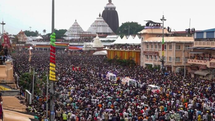 പുരി ജഗന്നാഥ രഥയാത്രയിൽ തിക്കുംതിരക്കും: ഒരാൾ മരിച്ചു, നൂറോളം പേർക്ക് പരിക്ക്