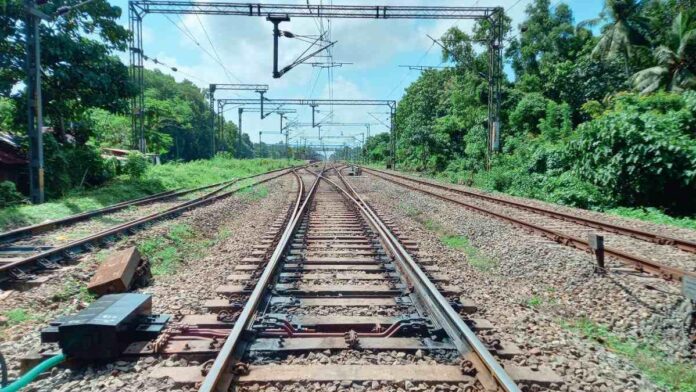കോഴിക്കോട് സ്വദേശിനി തീവണ്ടിയിൽനിന്ന് വീണ് മരിച്ച നിലയിൽ; കണ്ടെത്തിയത് ആലപ്പുഴയിലെ റെയിൽവേ ട്രാക്കിൽ