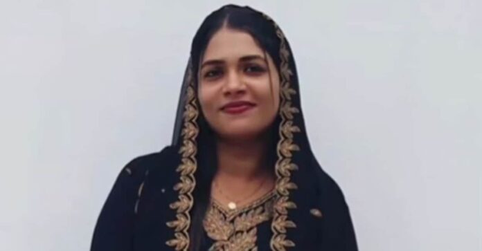 യുവതി വീടിനുള്ളിൽ മരിച്ചനിലയിൽ, ശരീരമാസകലം മുറിഞ്ഞ് ചോരവാർന്നു: സുഹൃത്ത് കസ്റ്റഡിയിൽ; ദുരൂഹത യുവതി വീടിനുള്ളിൽ മരിച്ചനിലയിൽ, ശരീരമാസകലം മുറിഞ്ഞ് ചോരവാർന്നു: സുഹൃത്ത് കസ്റ്റഡിയിൽ; ദുരൂഹത